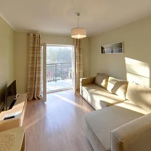 https://villa-avangarda.szklarskaporebahotels.net